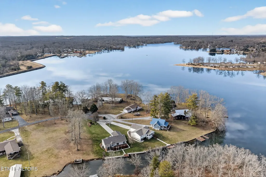 124 Peace Pipe Bend Crossville TN 38572