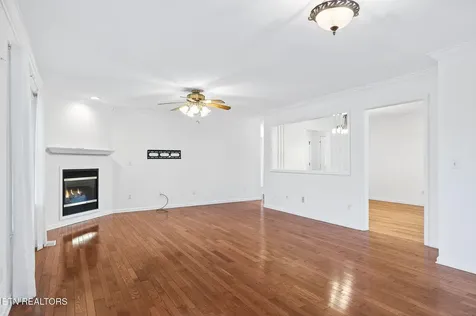 124 Peace Pipe Bend Crossville TN 38572