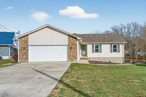 124 Peace Pipe Bend Crossville TN 38572