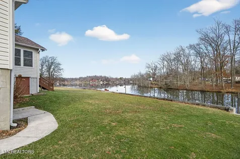 124 Peace Pipe Bend Crossville TN 38572
