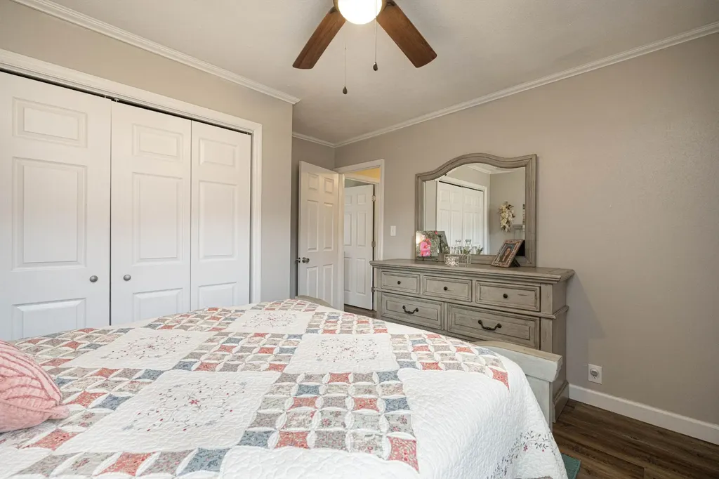 10115 Upper East Valley Road Pikeville TN 37367