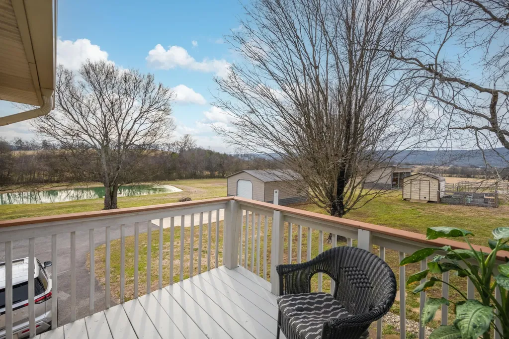 10115 Upper East Valley Road Pikeville TN 37367