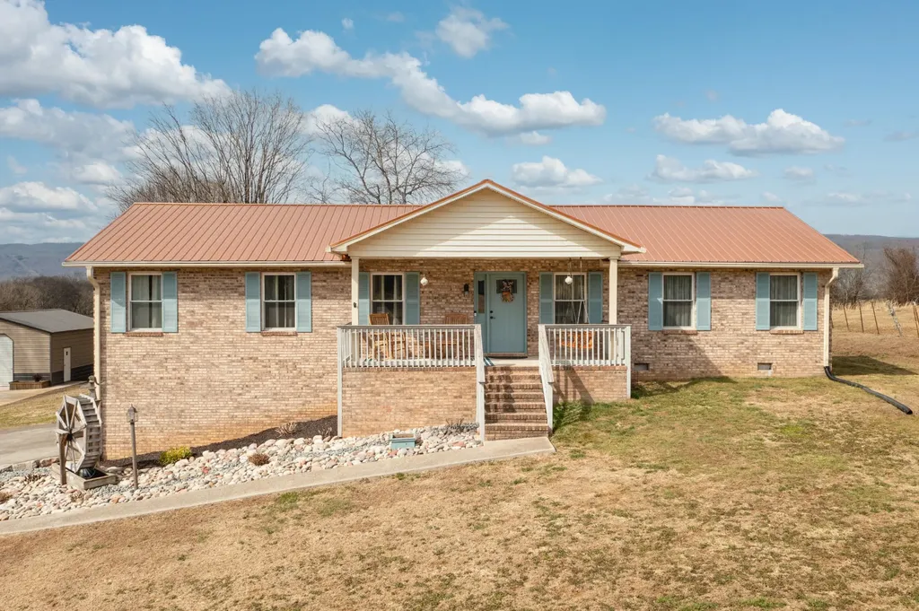 10115 Upper East Valley Road Pikeville TN 37367