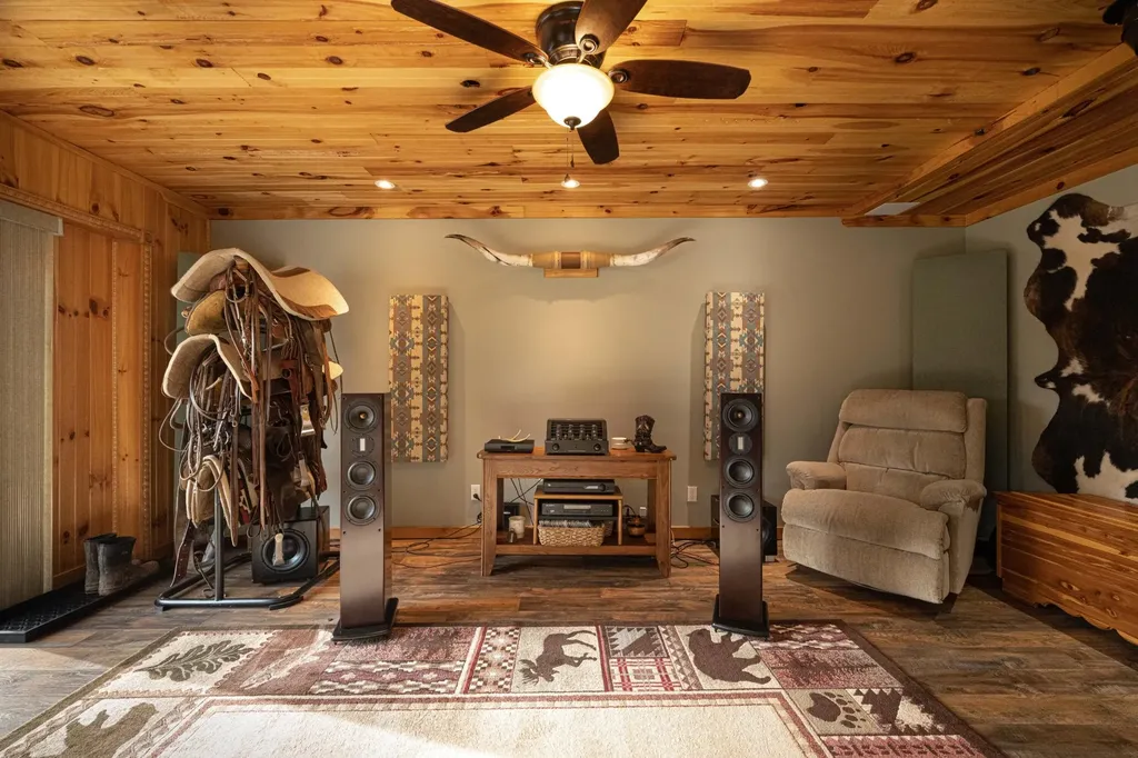 10115 Upper East Valley Road Pikeville TN 37367