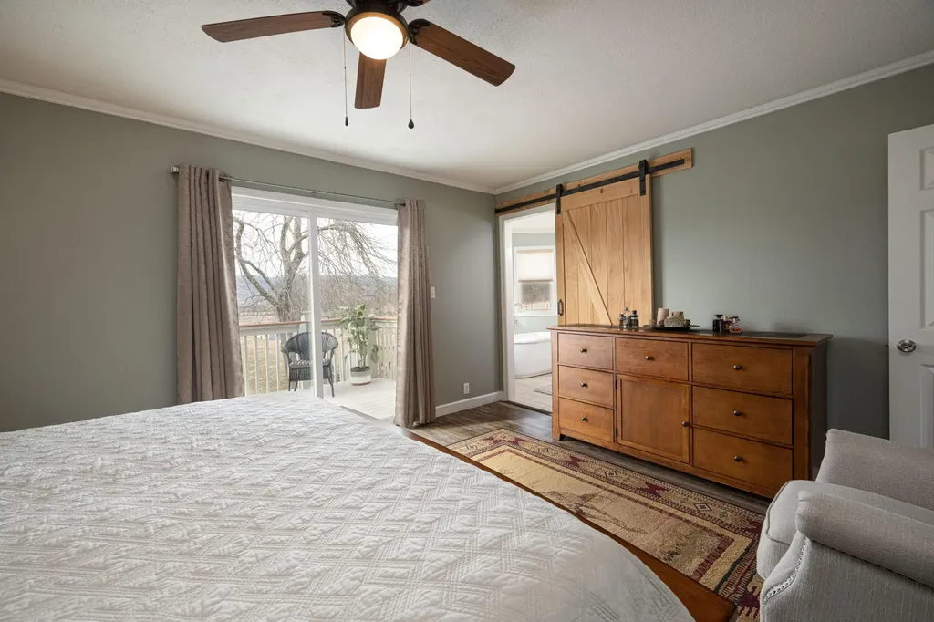 10115 Upper East Valley Road Pikeville TN 37367
