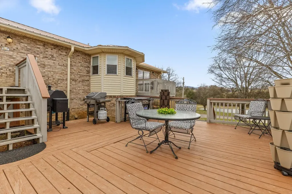 10115 Upper East Valley Road Pikeville TN 37367