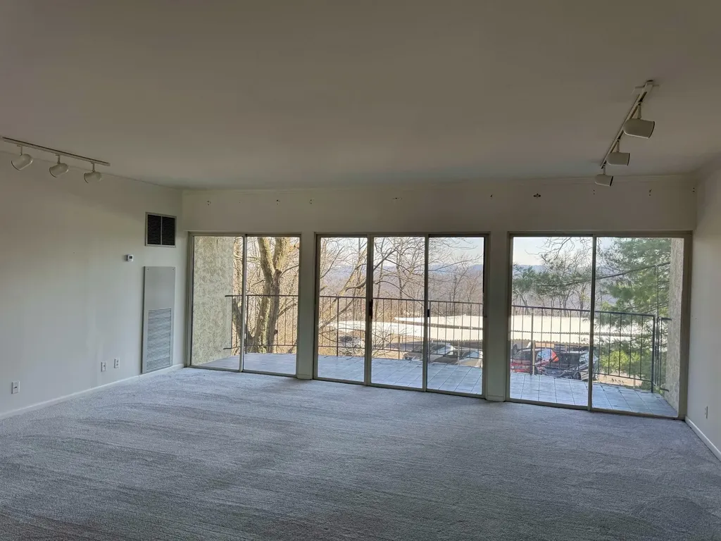 6666 Brookmont Terrace Nashville TN 37205