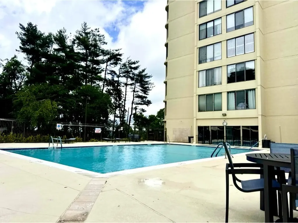 6666 Brookmont Terrace Nashville TN 37205