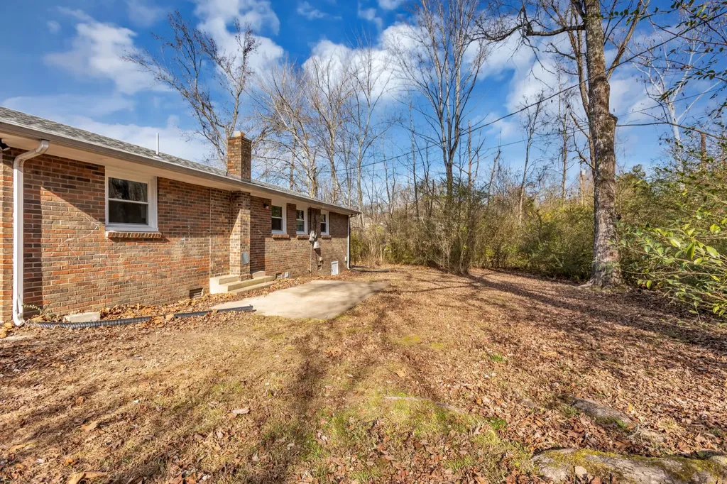 105 Sherry Lane Dickson TN 37055