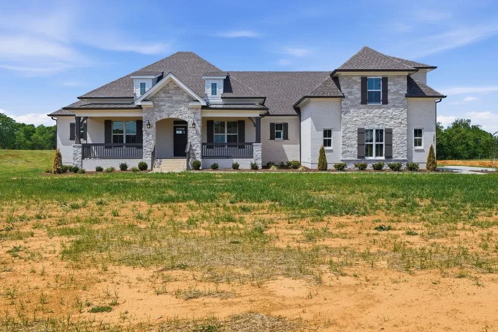 1561 John Sharp Road Spring Hill TN 37174
