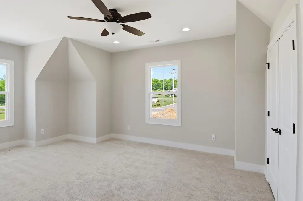 1561 John Sharp Road Spring Hill TN 37174