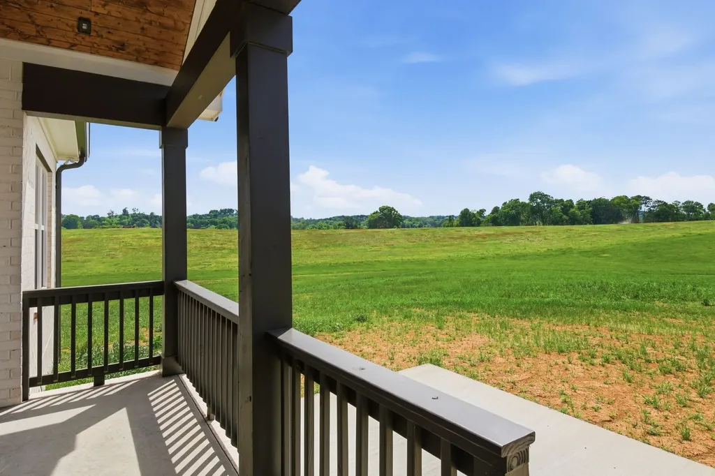1561 John Sharp Road Spring Hill TN 37174