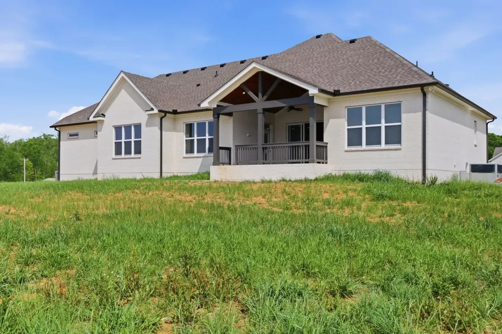 1561 John Sharp Road Spring Hill TN 37174