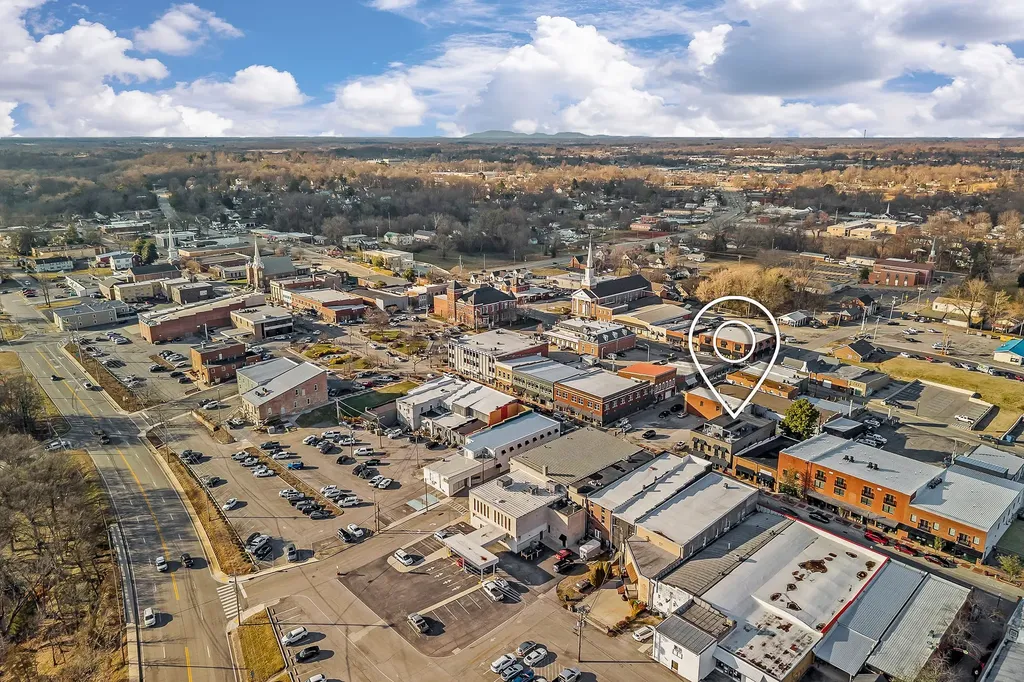 209 E Main Street Mcminnville TN 37110