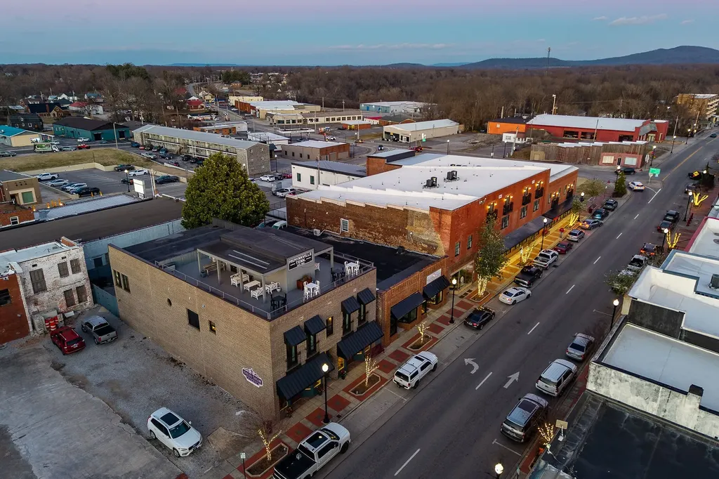 209 E Main Street Mcminnville TN 37110
