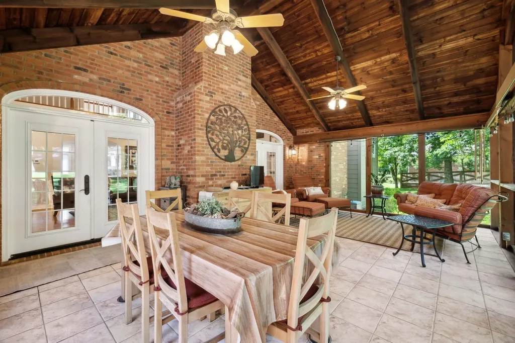 3208 Thoroughbred Drive Hermitage TN 37076