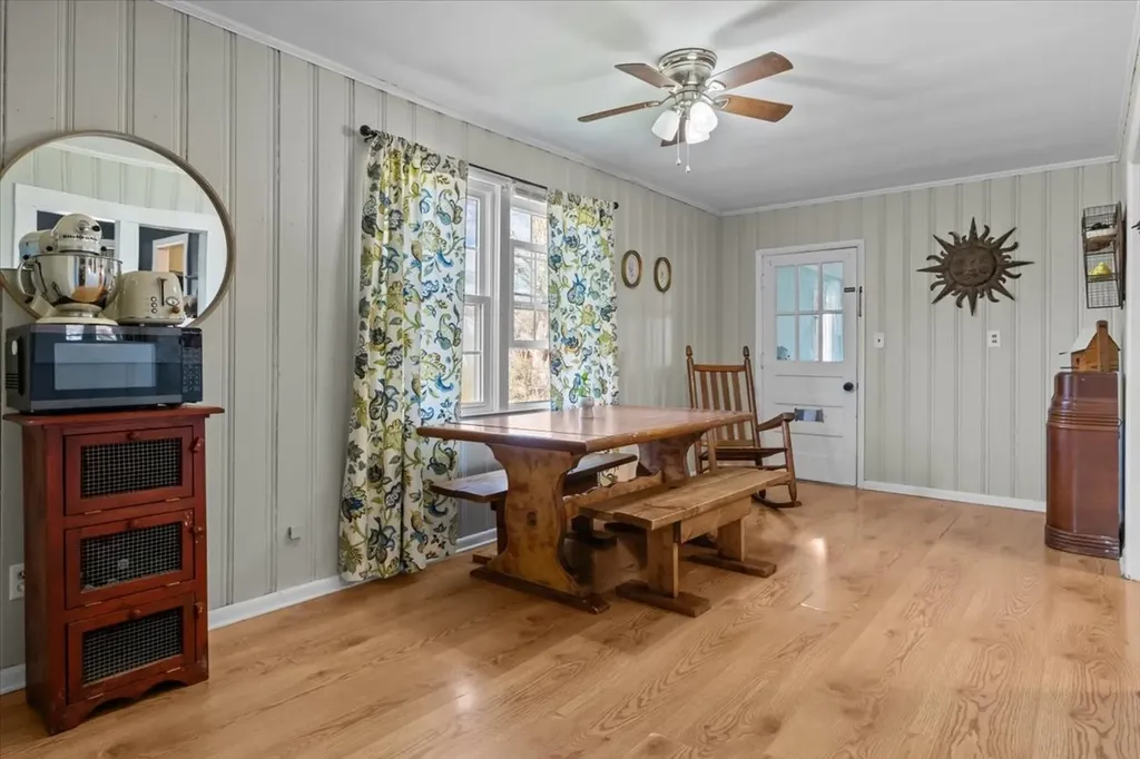 102 Sutton Avenue Waverly TN 37185