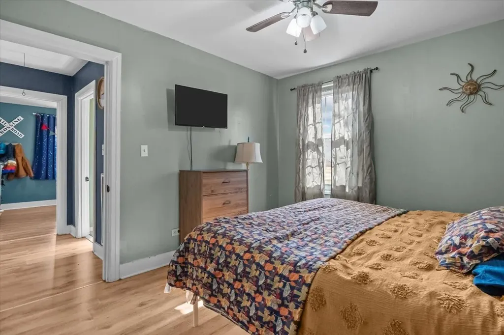 102 Sutton Avenue Waverly TN 37185