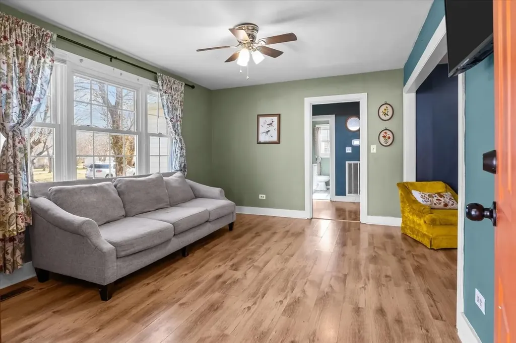 102 Sutton Avenue Waverly TN 37185