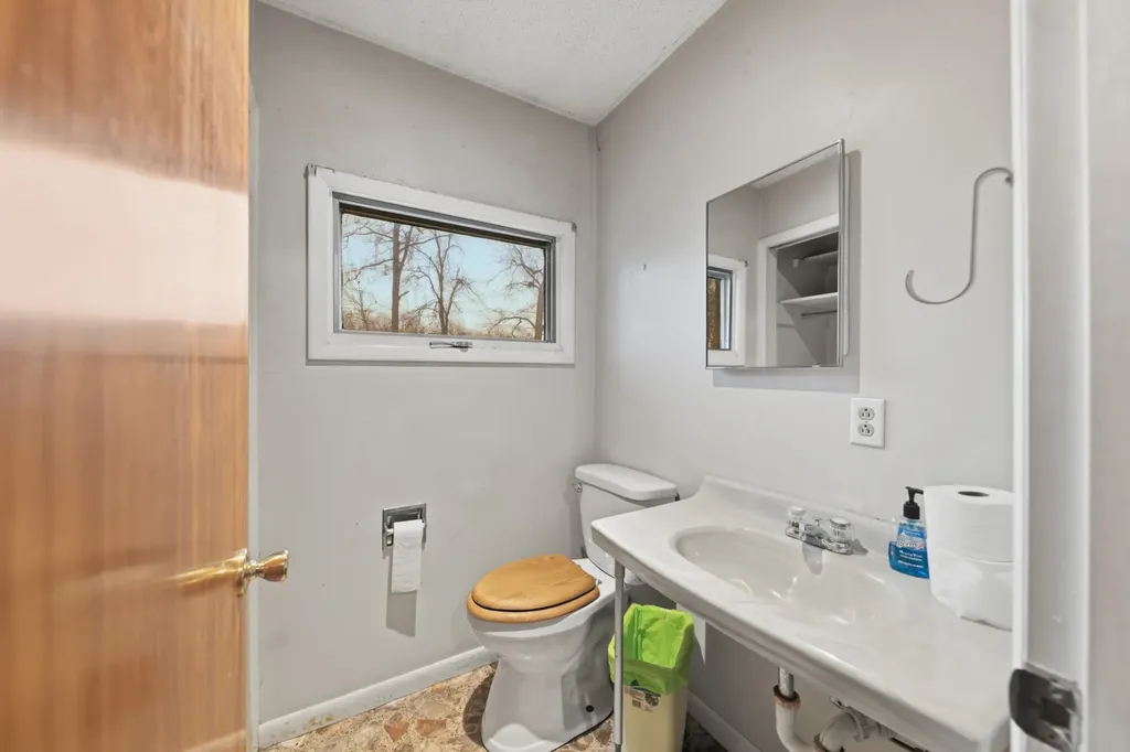 301 Sanford Lane Lawrenceburg TN 38464
