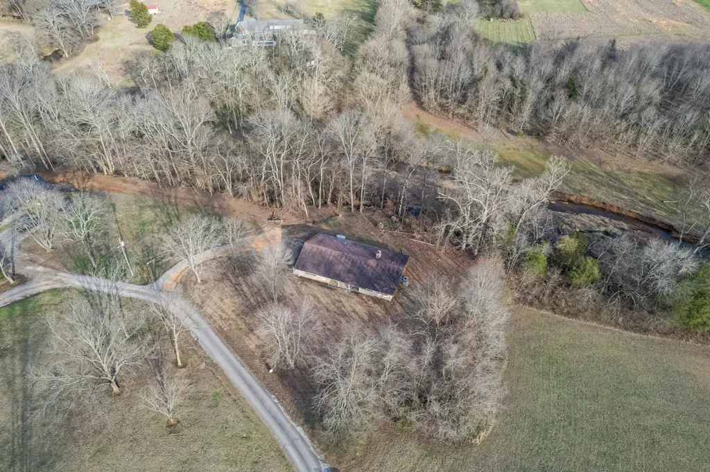 301 Sanford Lane Lawrenceburg TN 38464