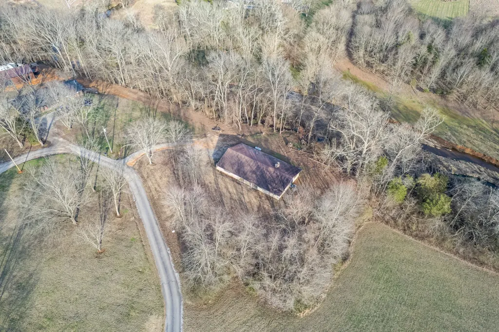 301 Sanford Lane Lawrenceburg TN 38464