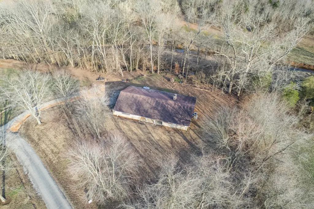301 Sanford Lane Lawrenceburg TN 38464