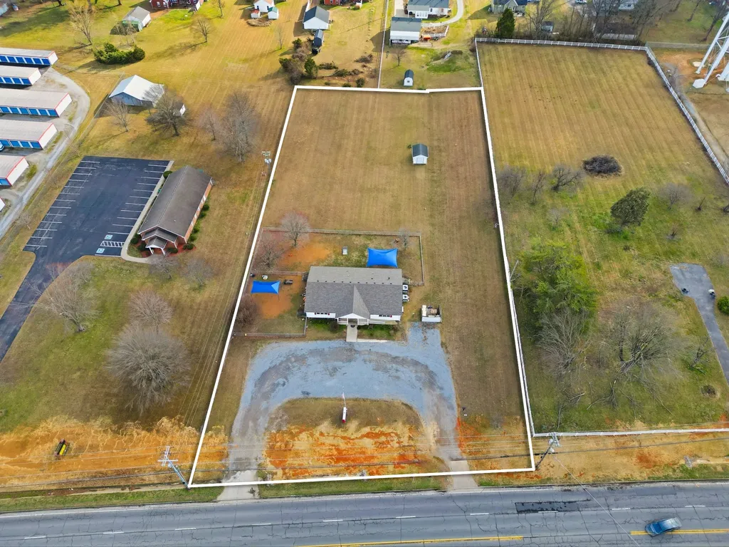 609 Hwy 52e Portland TN 37148
