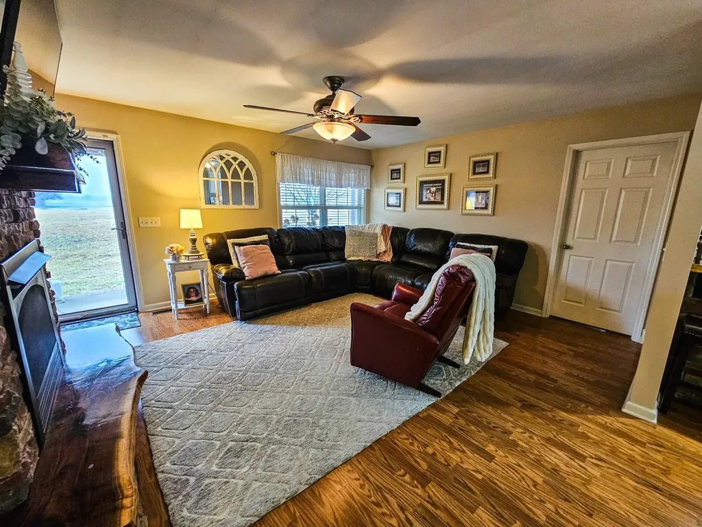 223 Rich Road Unionville TN 37180