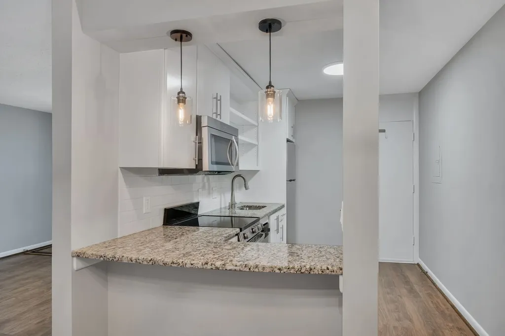 3831 West End Avenue Nashville TN 37205