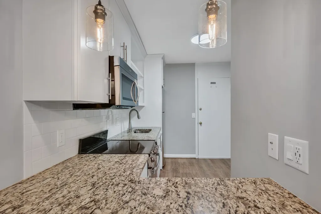 3831 West End Avenue Nashville TN 37205