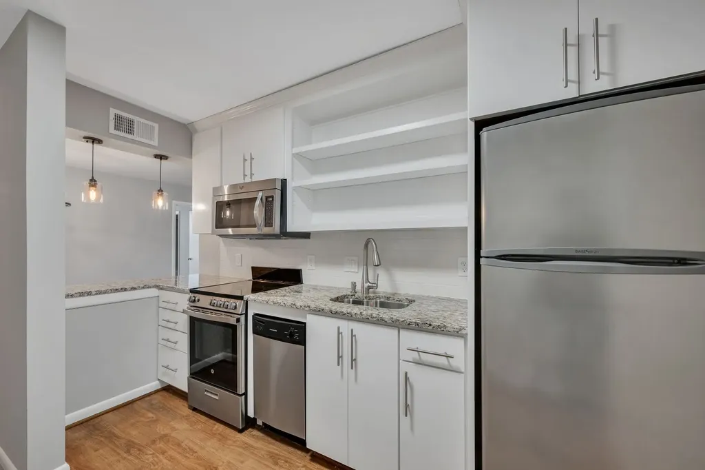 3831 West End Avenue Nashville TN 37205