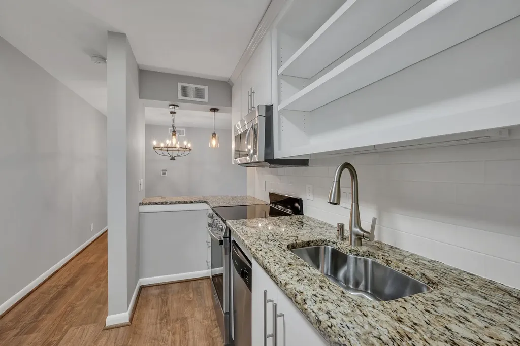 3831 West End Avenue Nashville TN 37205
