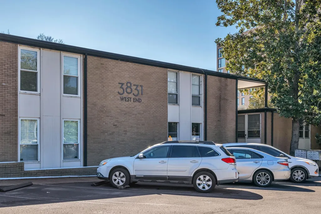 3831 West End Avenue Nashville TN 37205
