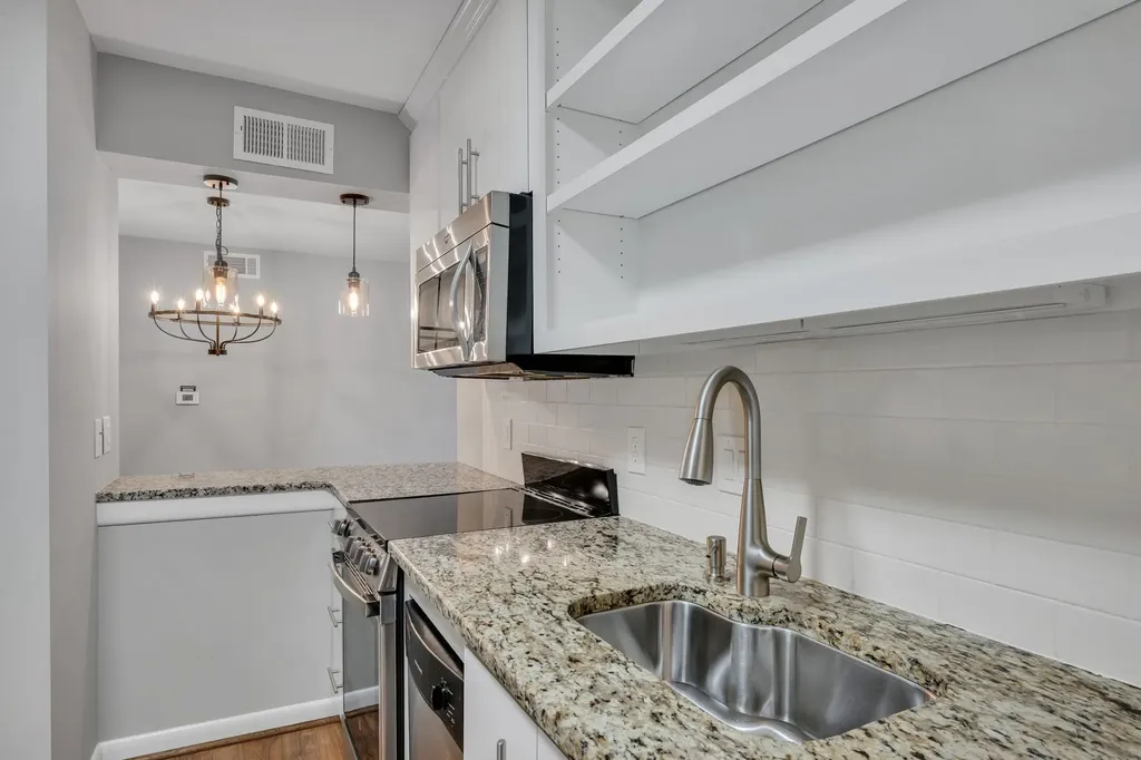 3831 West End Avenue Nashville TN 37205