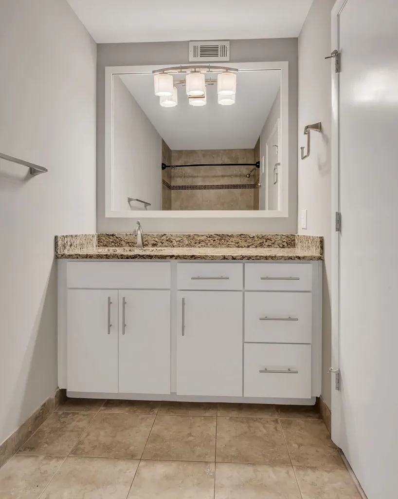3831 West End Avenue Nashville TN 37205