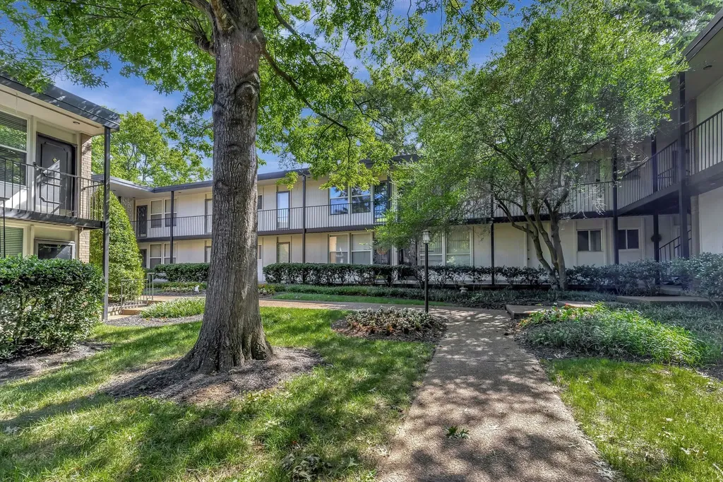 3831 West End Avenue Nashville TN 37205