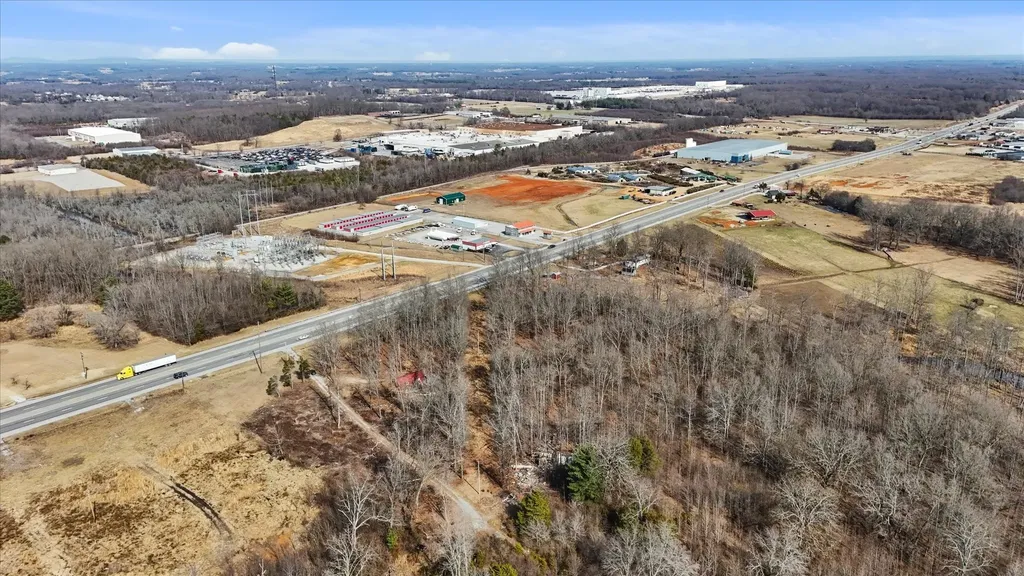 8557 Manchester Highway Morrison TN 37357