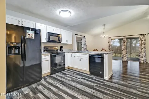 8217 Cherokee Trail Crossville TN 38572
