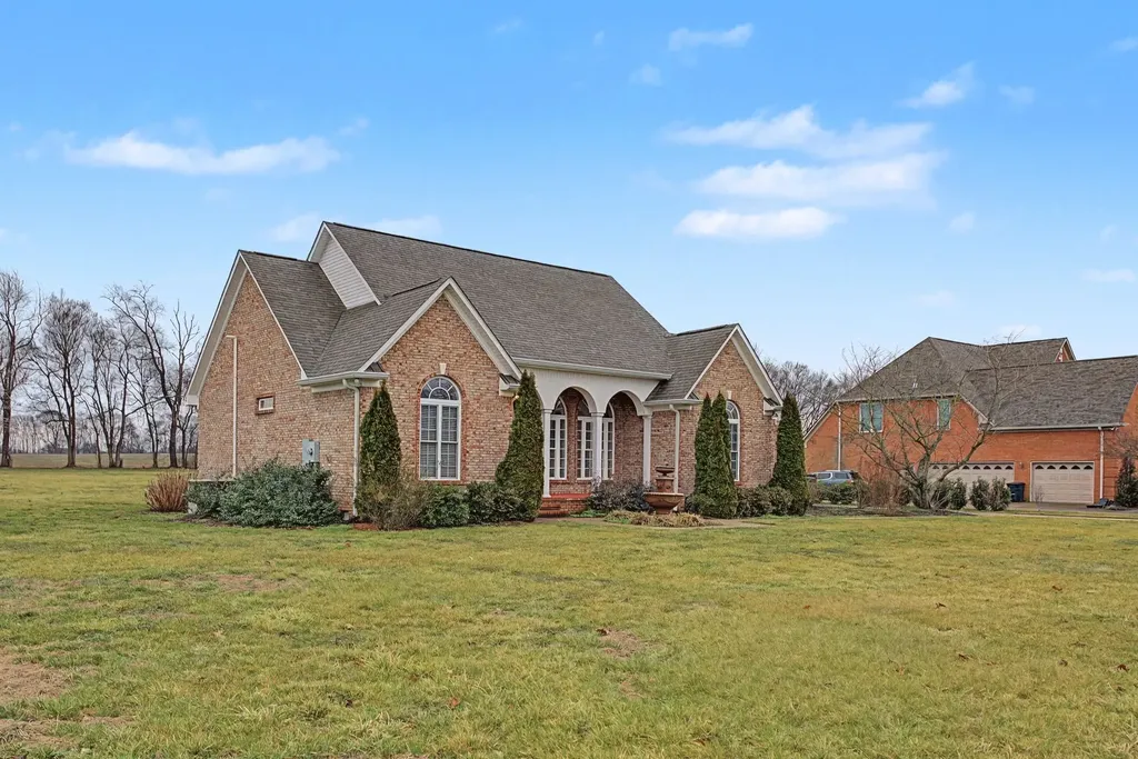 6913 Zion Crossing Court Columbia TN 38401