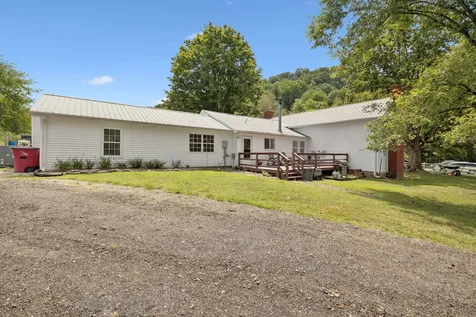 860 Golden Hollow Road Dixon Springs TN 37057