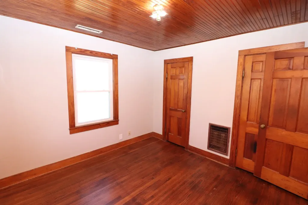400 Meador Drive Lafayette TN 37083