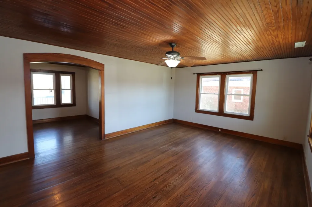 400 Meador Drive Lafayette TN 37083