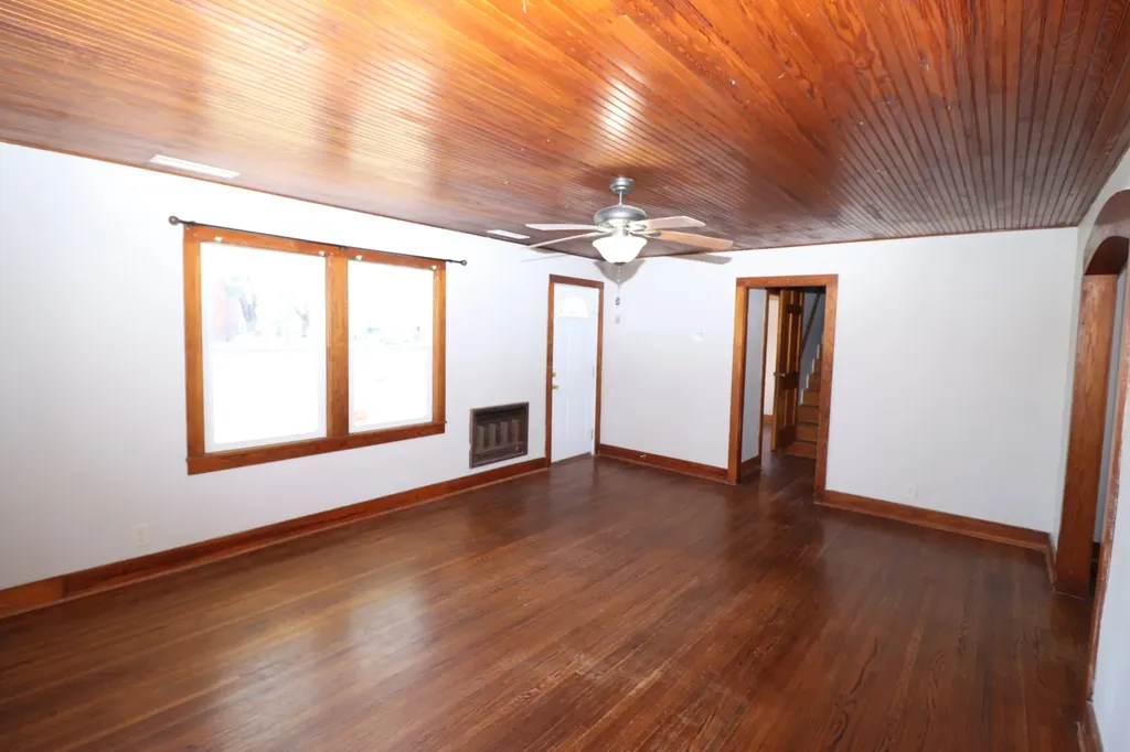 400 Meador Drive Lafayette TN 37083