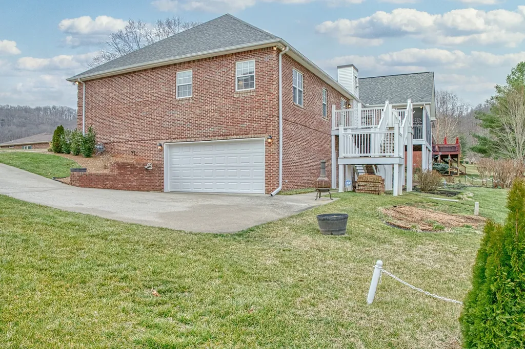 4113 Plantation Drive Cookeville TN 38506