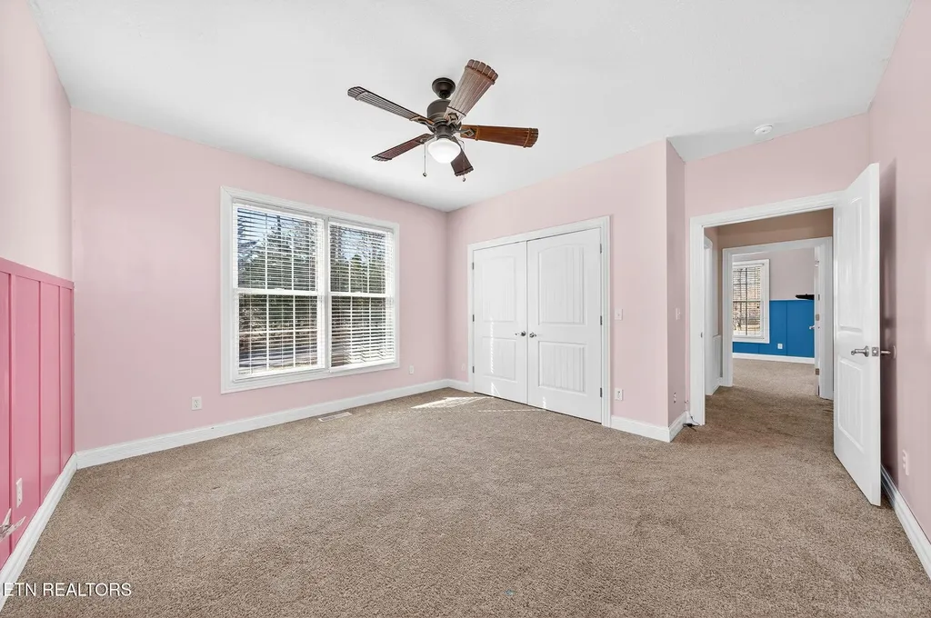 1945 W Creston Road Crossville TN 38571