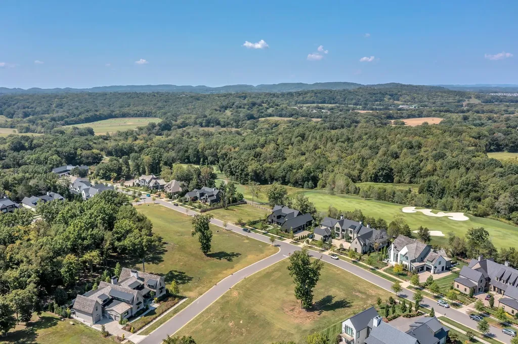 7116 Lanceleaf Drive College Grove TN 37046