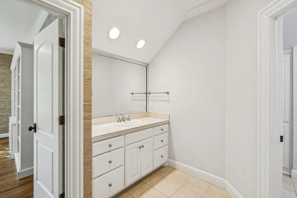 1810 Tyne Boulevard Nashville TN 37215