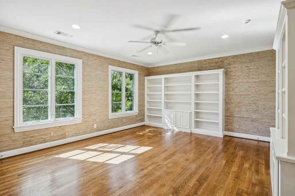 1810 Tyne Boulevard Nashville TN 37215