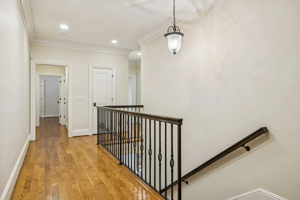 1810 Tyne Boulevard Nashville TN 37215